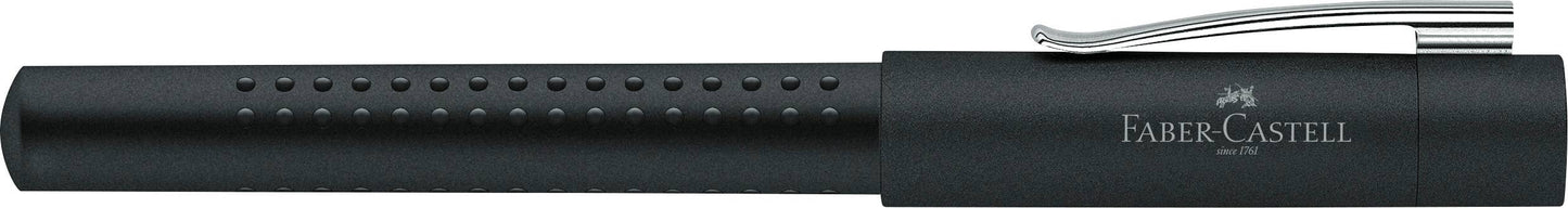Grip 2011 Fountain Pen, Black: M